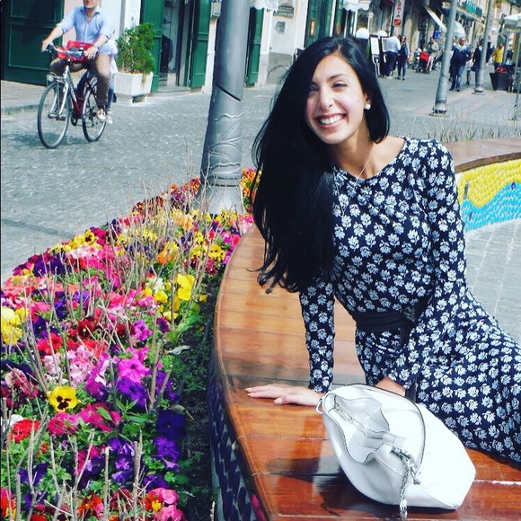 Meet your Posher - Picture 1 of 1